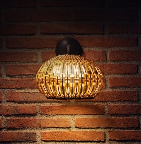 Isikupärane latern-valgusti loob meeleolu Isikupärane latern-valgusti loob meeleolu