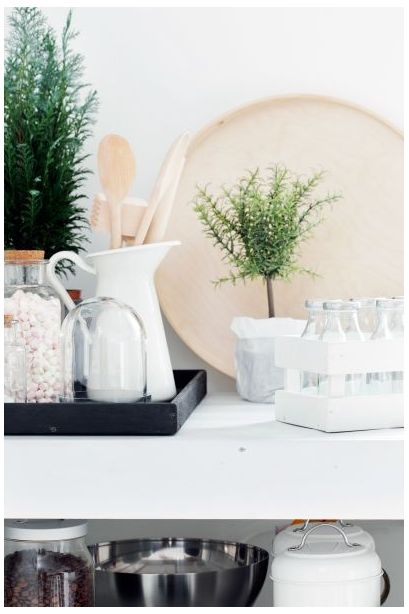 Detailid on valitud rõhutatult lihtsad ja sobituvad kodu monokroomsesse tervikusse.