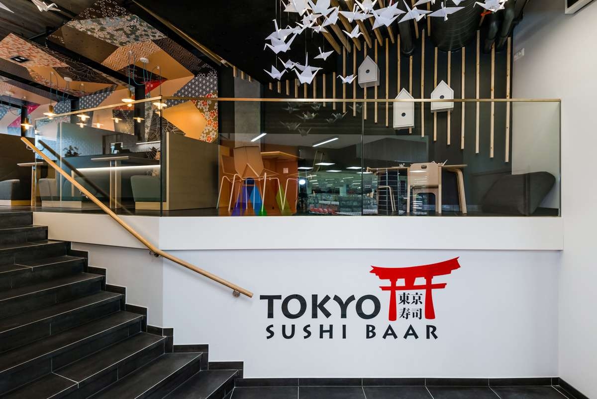 Jaapani paberikunstist inspireeritud sushibaar Tokyo Jaapani paberikunstist inspireeritud sushibaar Tokyo