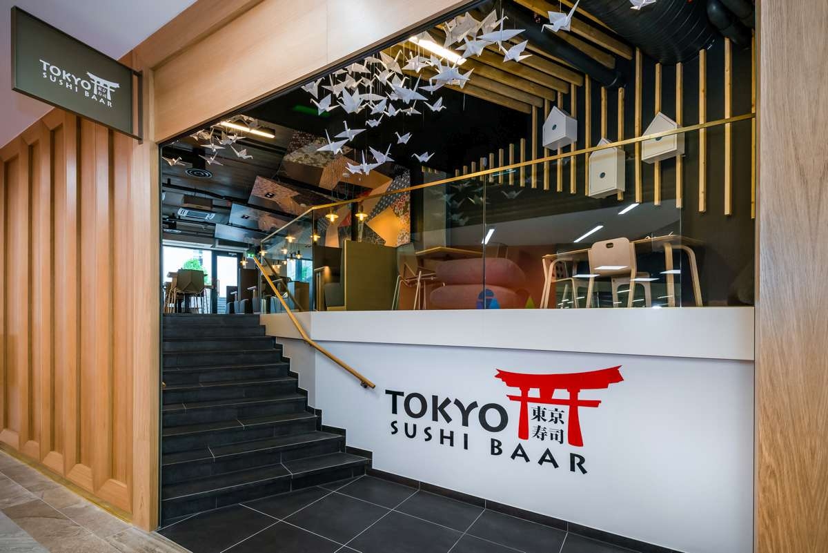 Jaapani paberikunstist inspireeritud sushibaar Tokyo Jaapani paberikunstist inspireeritud sushibaar Tokyo