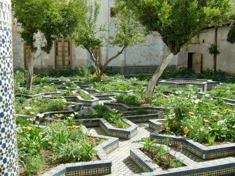 Islami aiakujundus. Goldberg Lecturer to examine Islamic gardens as fully sensory @pinterest from news.vanderbilt.edu