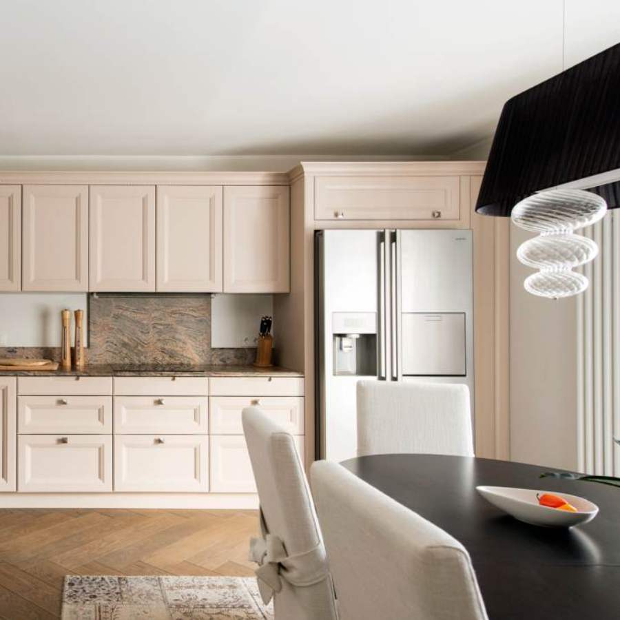 Eramu Hüürus – 90ndate alguse avarad ruumid, põnev geomeetria ja klassika 