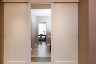 Liuguks saab samaaegselt olla nii praktiline sisustusselement kui ruumijagaja