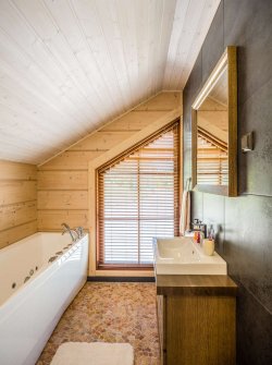36 - Vannituba palkmajas