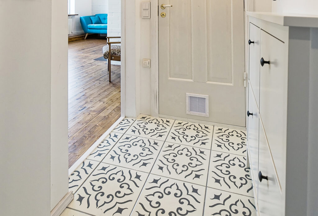 Keraamiliste plaatide värvimine: 12 lihtsat sammu