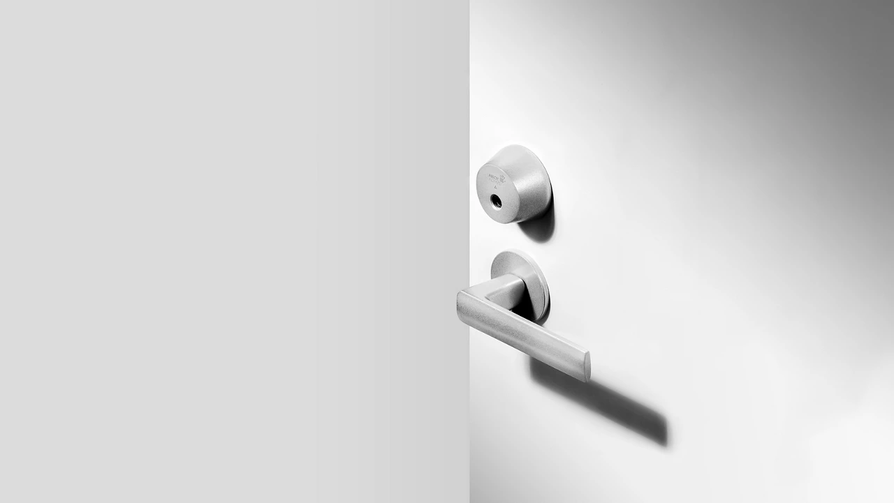 ABLOY ACTIVE pinnakattega ukselingid takistavad 99% bakterite levikut