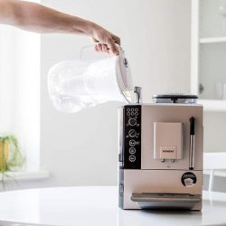 Filtreeritud puhas vesi päästab kohvimasina ja juuste värvi