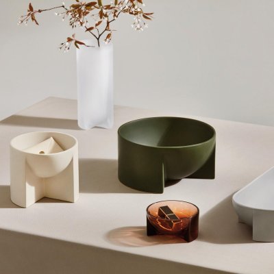 Iittala Kuru – dekoratiivkausid, mis toovad esile igapäevased esemed Iittala Kuru – dekoratiivkausid, mis toovad esile igapäevased esemed