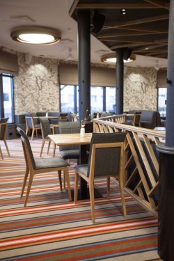 35 - Ugandi Resto