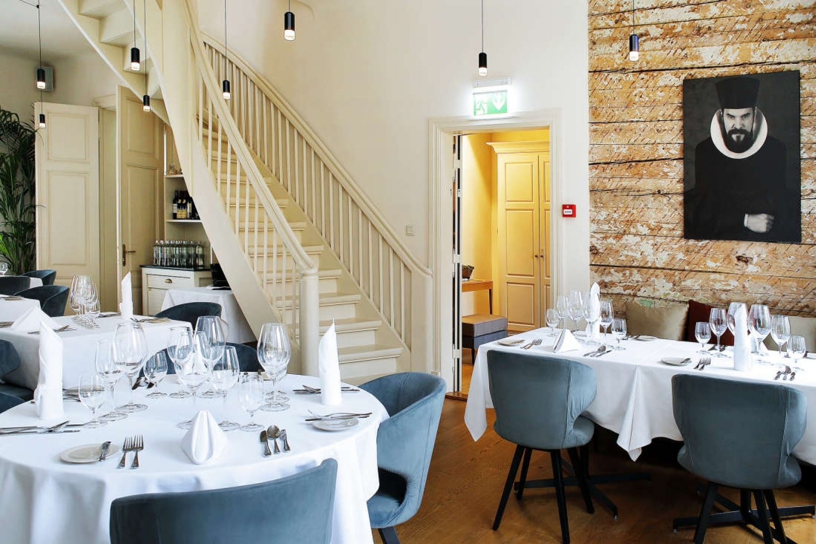 Restoran Juur, Hõlm, Mon Repos, Pull, Fii, pagarikoda Rost, pubi StVitus