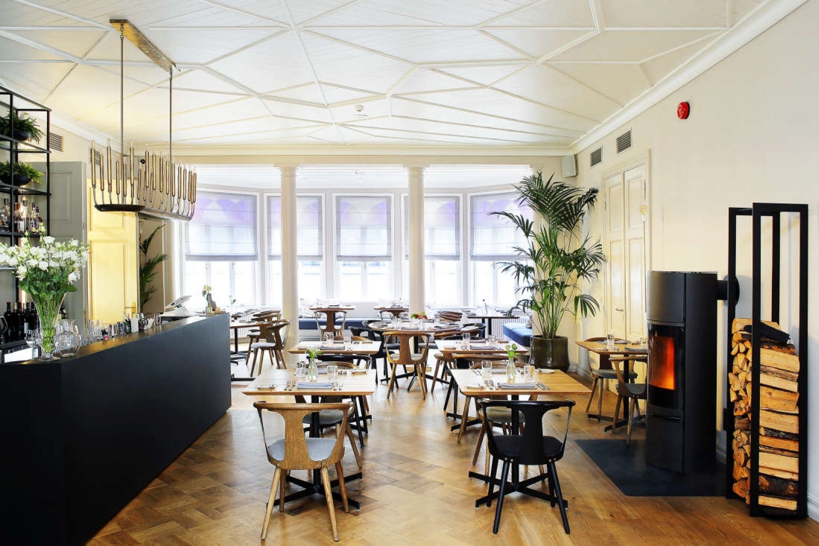 Restoran Juur, Hõlm, Mon Repos, Pull, Fii, pagarikoda Rost, pubi StVitus