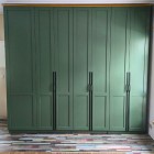 Garderoobikapp kui terviku osa – moodsad materjalid, nutikad süsteemid ja valgus