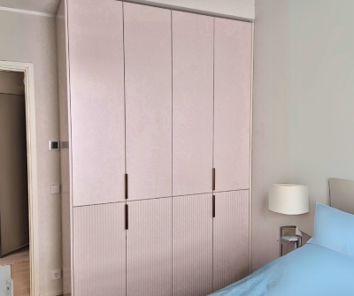 Pilt 2 - Garderoobikapp kui terviku osa – moodsad materjalid, nutikad süsteemid ja valgus