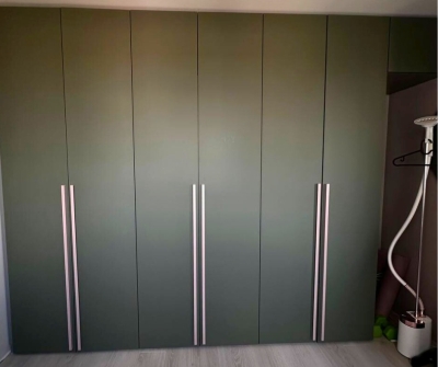 Pilt 6 - Garderoobikapp kui terviku osa – moodsad materjalid, nutikad süsteemid ja valgus