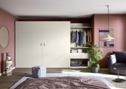 1 - WoHo Luxury Suites  - garderoob