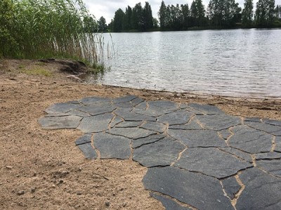 Must Luotokivi ja liiv - ümbrusega kokku sulanduv lahendus - 5