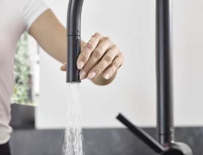 Köögisegisti duširežiim on aga eriti säästlik, kuna vähendab veetarvet vaid 3,5 liitrini minutis.  - 2