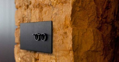 Kuidas valida interjööri stiiliga sobivad lülitid ja pistikupesad?