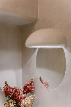 24 - Marmori mustriga plaadid vannitoas