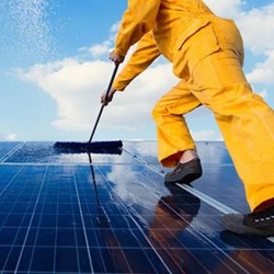 Päikesepaneelide isepuhastussüsteem tagab suurema tootlikkuse