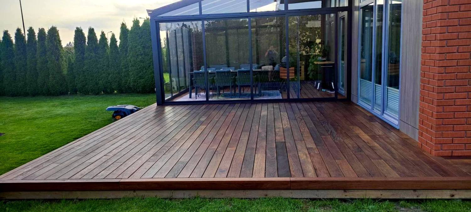 E-sisustus ehitab eksootilisest puidust terrasse, mis kestavad aastakümneid