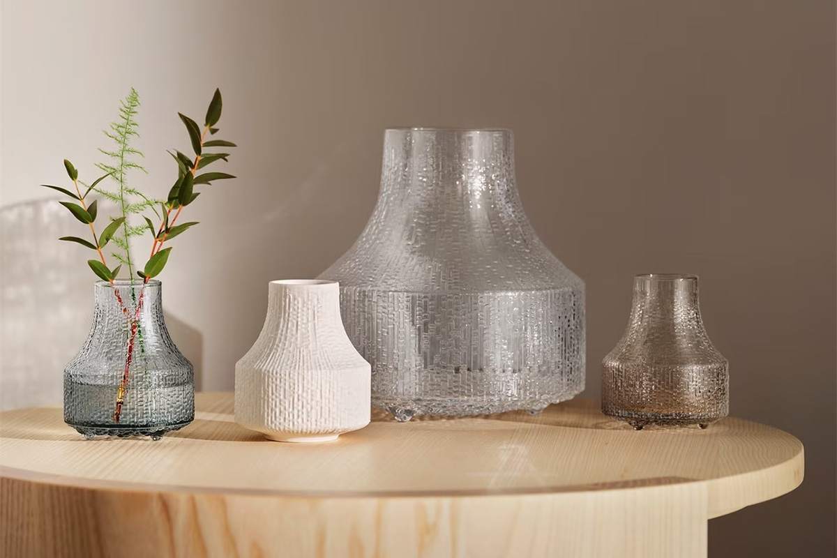 Iittala Ultima Thule 55: Iittala tähistab ikoonilist kollektsiooni uute vaasidega