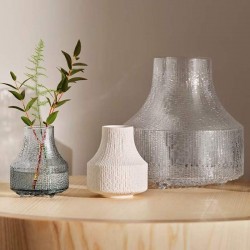 Iittala Ultima Thule 55: Lapimaa sulavast jääst inspireeritud vaasid