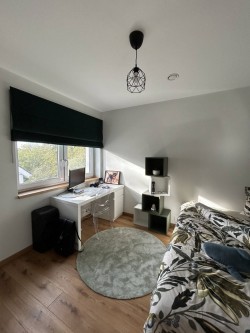 2 - renoveeritud 2-toaline korter Tallinna kesklinnas