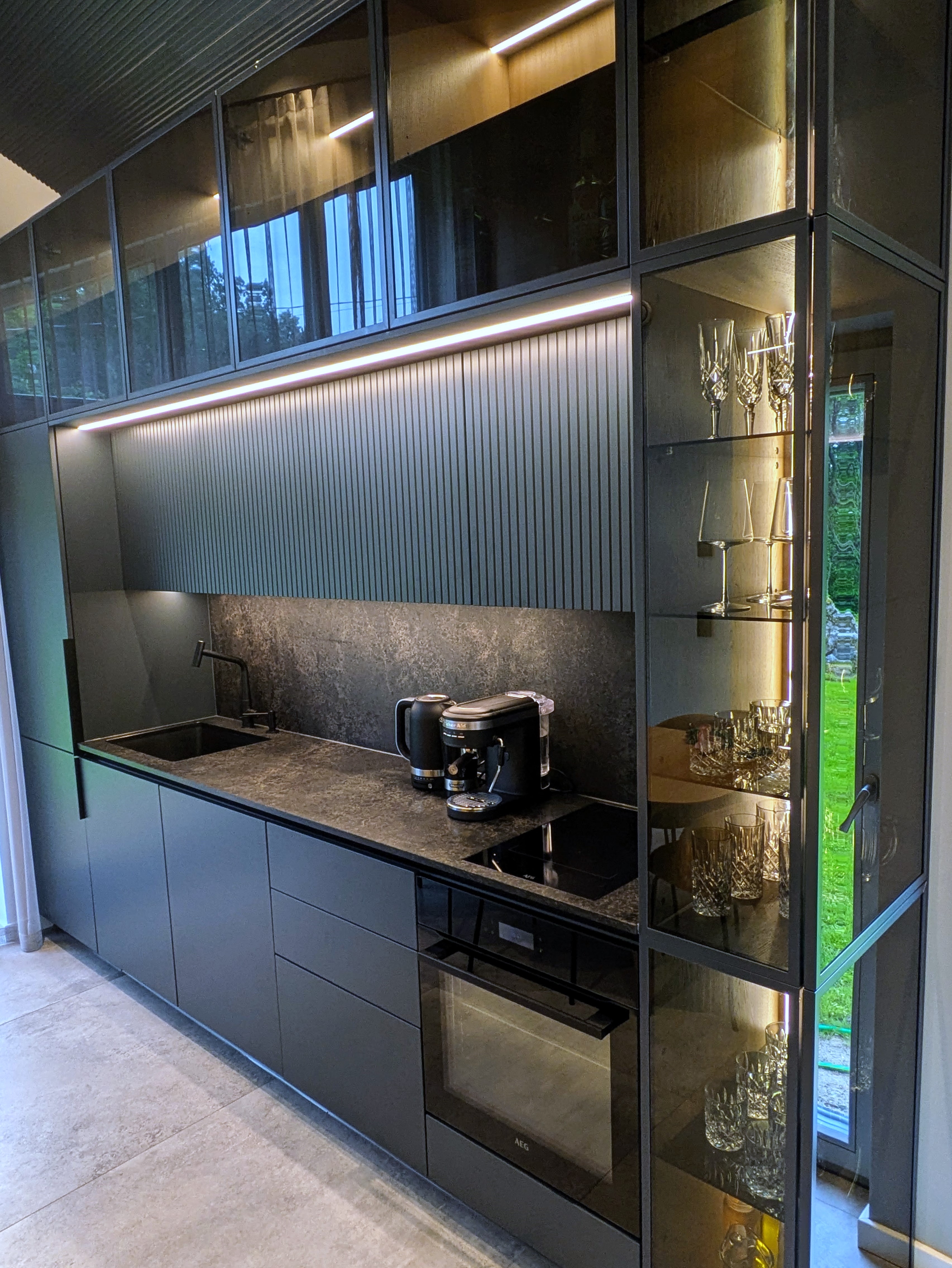 Unistus suvekodust Põhjarannikul - julge välisilme ja soe sisemus