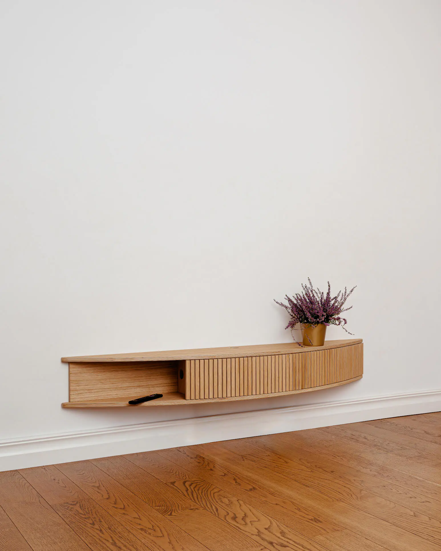 FLOATY – TV-alus, mis justkui hõljub õhus 1