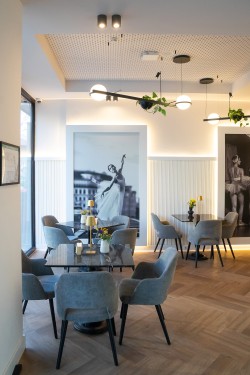 2 - Kohvik Pavlova Berliinis – helge, naiselik ja pisut teatraalne
