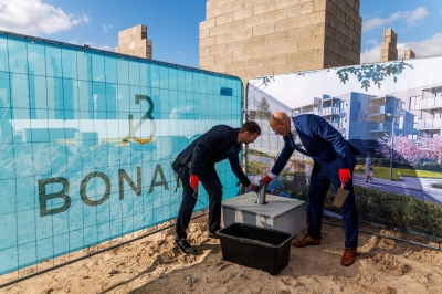 Bonava asetas Sakus esimese nurgakivi - 4