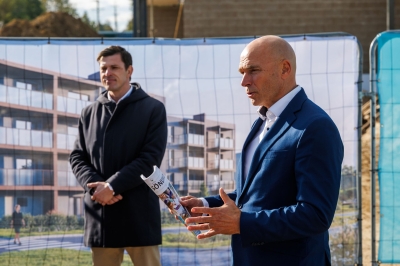 Bonava asetas Sakus esimese nurgakivi - 1