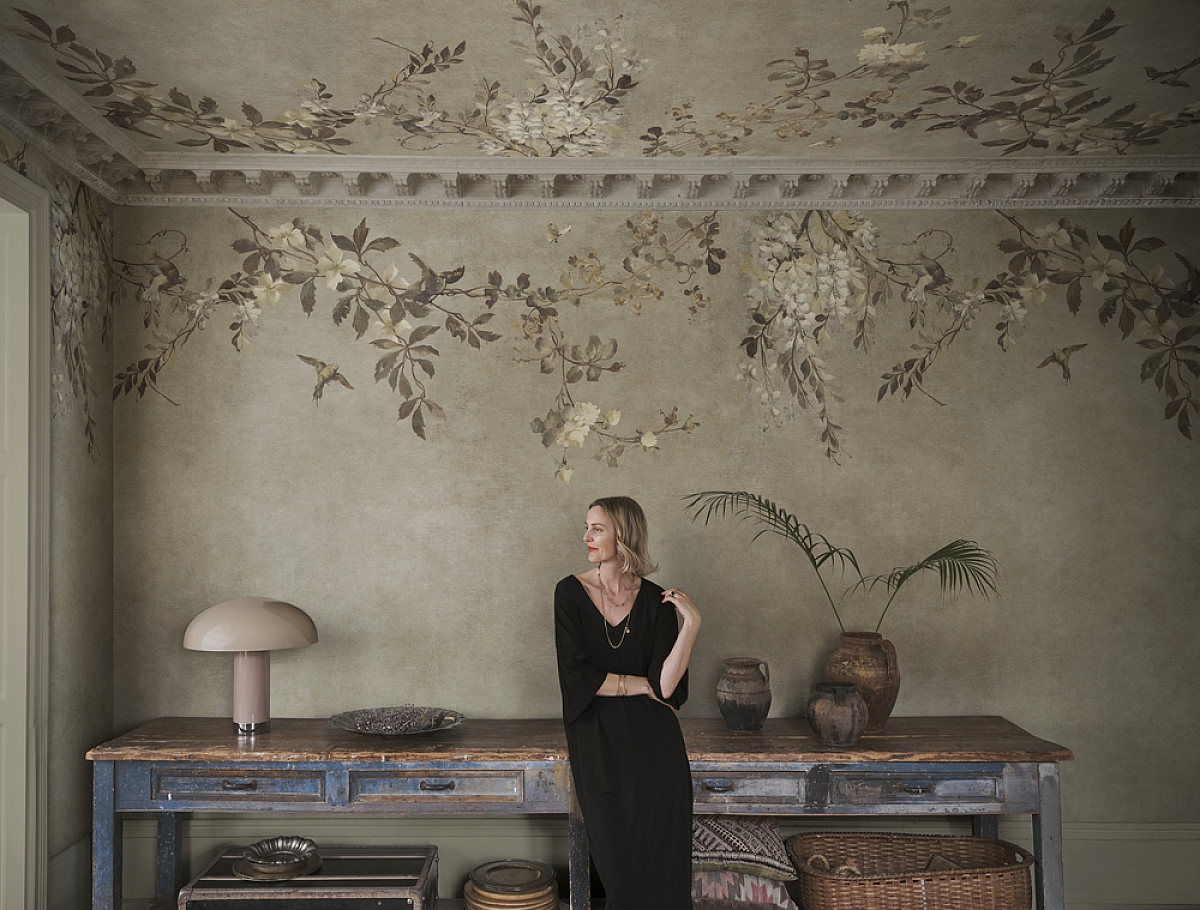 Sandberg Villa Como pilttapeet on elegantne ja rahulik tapeet, mis ühendab endas klassikalise Itaalia villa meeleolu ja põhjamaise lihtsuse.