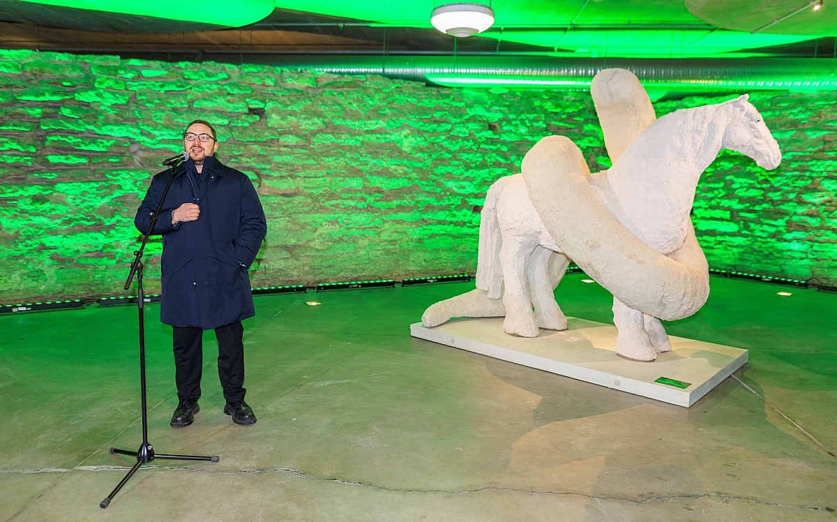 Vabaduse väljaku all ootab külastajaid Eesti esimene drive-in kunstinäitus 7