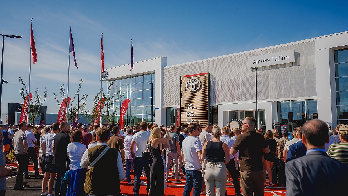 GALERII: Amserv ja Ott Tänak avasid Põhjamaade suurima Toyota autoesinduse 52
