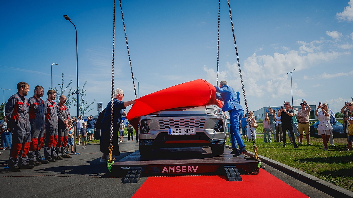 GALERII: Amserv ja Ott Tänak avasid Põhjamaade suurima Toyota autoesinduse 3