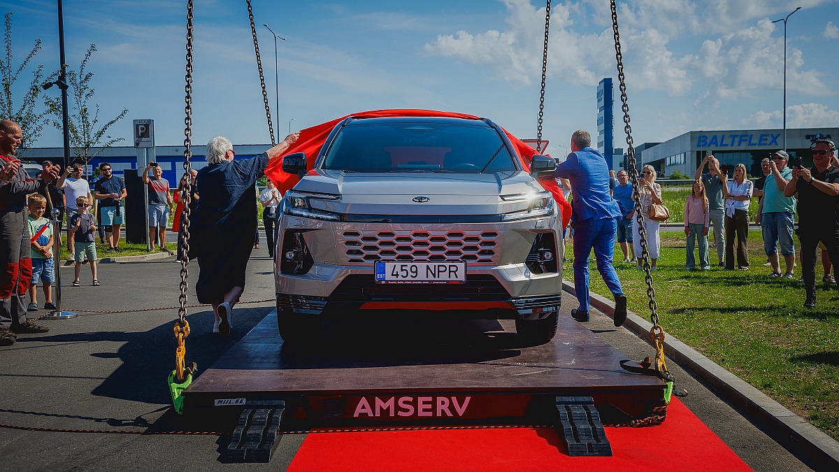 GALERII: Amserv ja Ott Tänak avasid Põhjamaade suurima Toyota autoesinduse 4