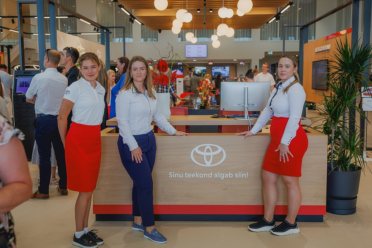 GALERII: Amserv ja Ott Tänak avasid Põhjamaade suurima Toyota autoesinduse 19