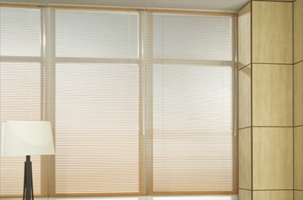 28 - SUNDECOR - kvaliteetsed aknakatted, uksed, markiisid