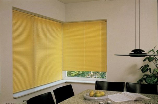 18 - SUNDECOR - kvaliteetsed aknakatted, uksed, markiisid