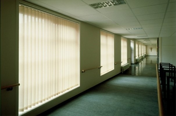 27 - SUNDECOR - kvaliteetsed aknakatted, uksed, markiisid
