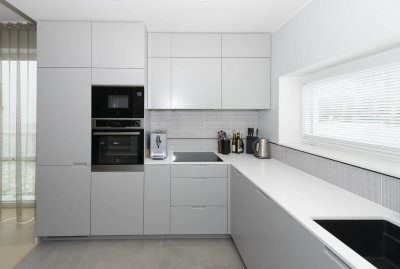 4 - Eritellimus köögimööbel modernne valge