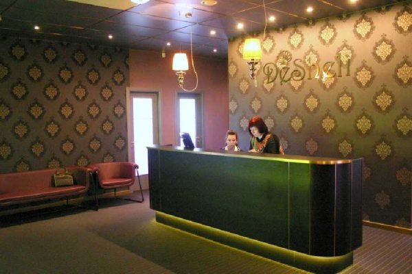 34 - Sisustusarkkitehti ULVI RAUDSIK