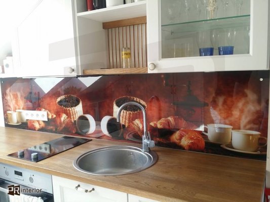 24 - PRinterior OÜ LED fotoklaas, LED peegel, fototapeet, töötasapinnad