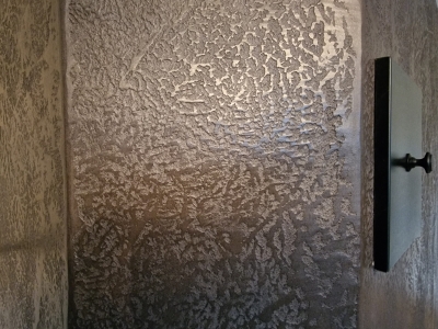 Lubi-marmorino küttekolde väliskestal.