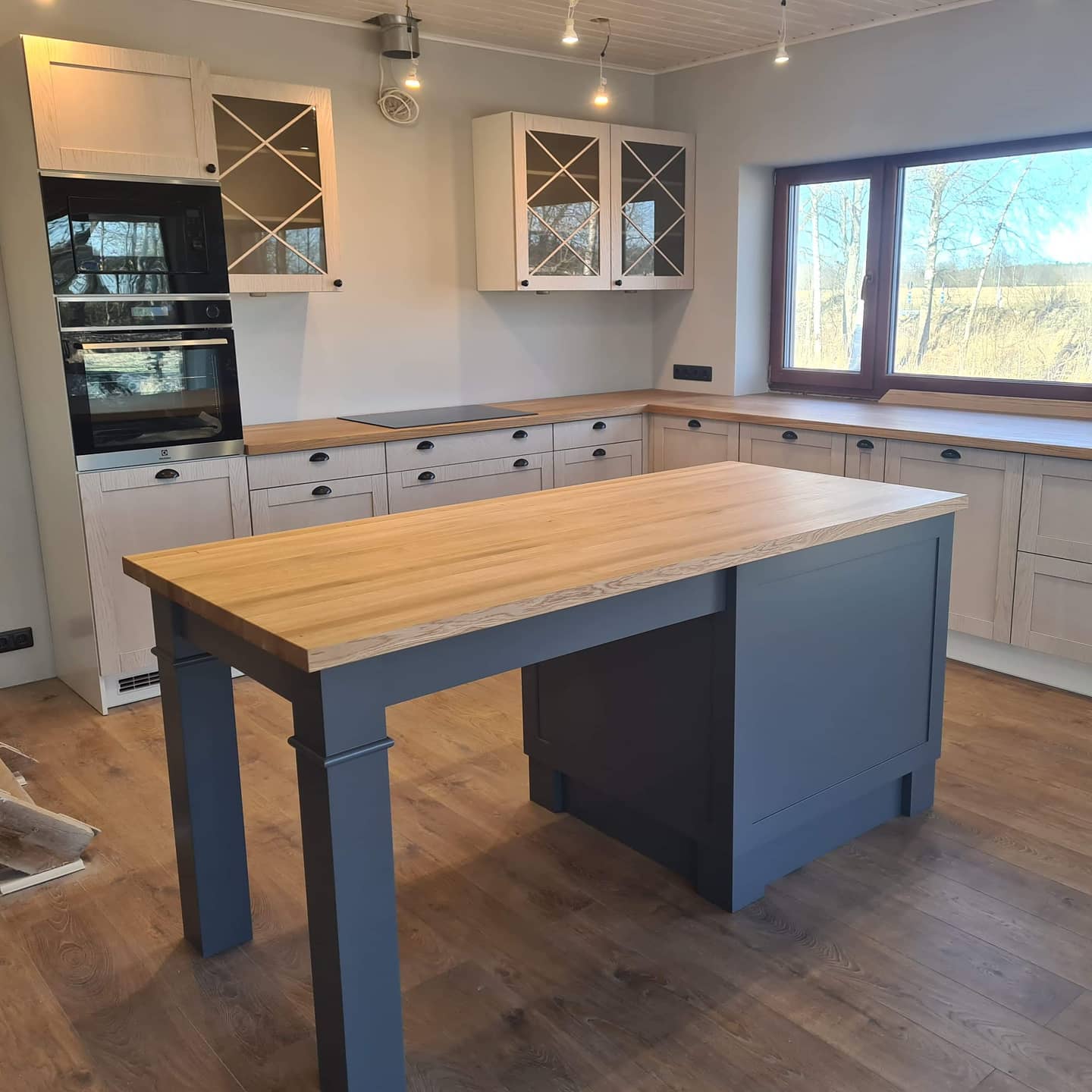 SISUSTUSKESKUS.EE | Eritellimusköögid ja -mööbel ning e-pood