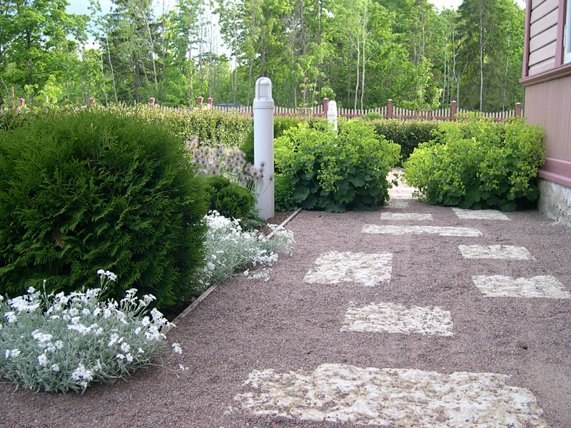 KIVISILLA OÜ aia- ja maasikukujundus