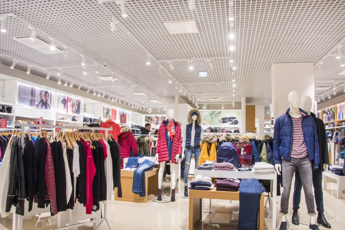 16 - KAUBANDUSVALGUS siinivalgustid, tööstusvalgustid, LED prožektorid