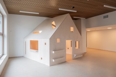 17 - Lasteaia mööbel